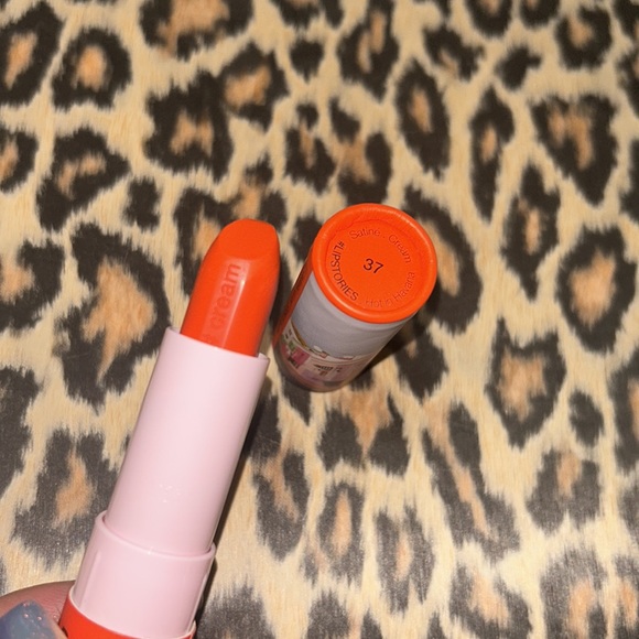 Lip Bundle: Liquid Lipstick, Satin, Matte, Gloss; Red, Orange, Brown Nude - Picture 4 of 6